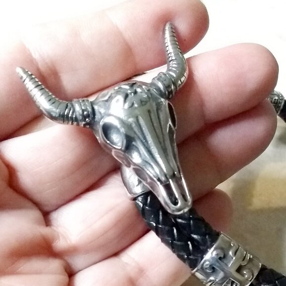 Upscale! Stainless Steel Cow Skull Leather Slider Bracelet! Calling all Cowgirls - Picture 3 of 12